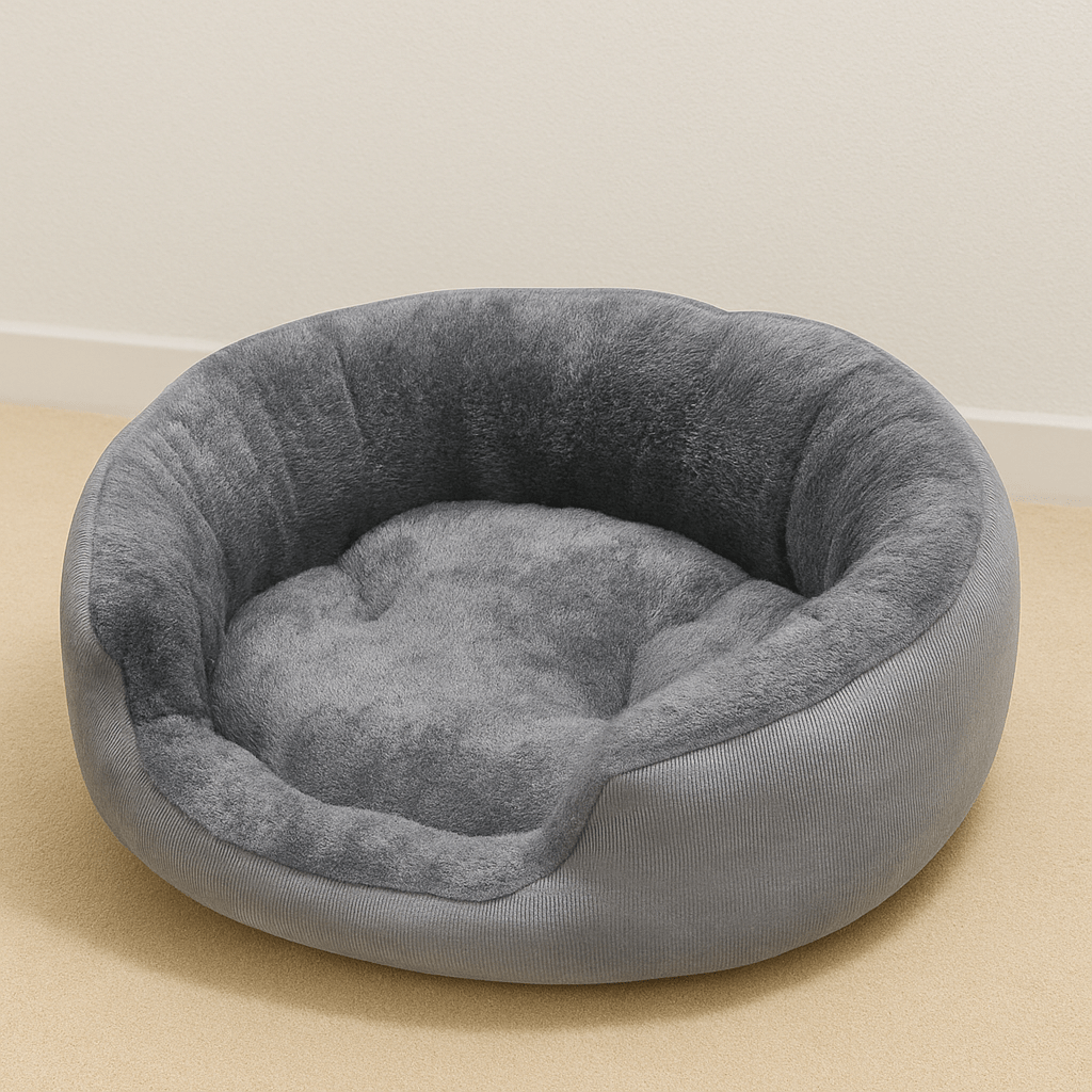 chat panier gris rond doux