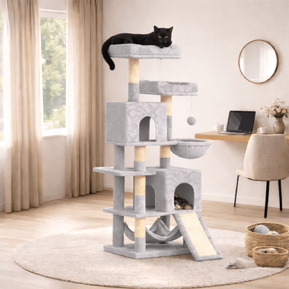 chat noir perche sur arbre à chat stable majestueux 158cm
