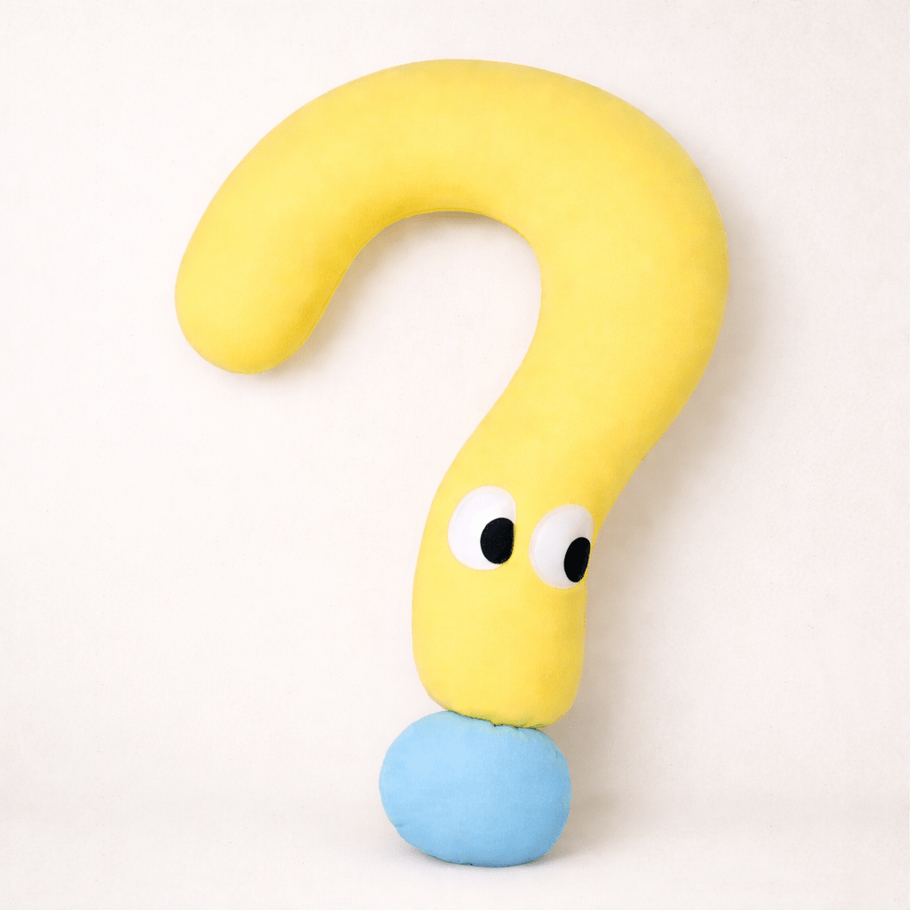 coussin à chat jaune design interrogatif