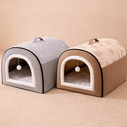deux chat niche portatives brune grise confortables avec balle