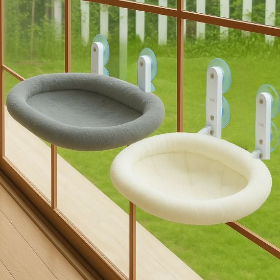 deux hamac chat fenetre blanc gris doux confortable