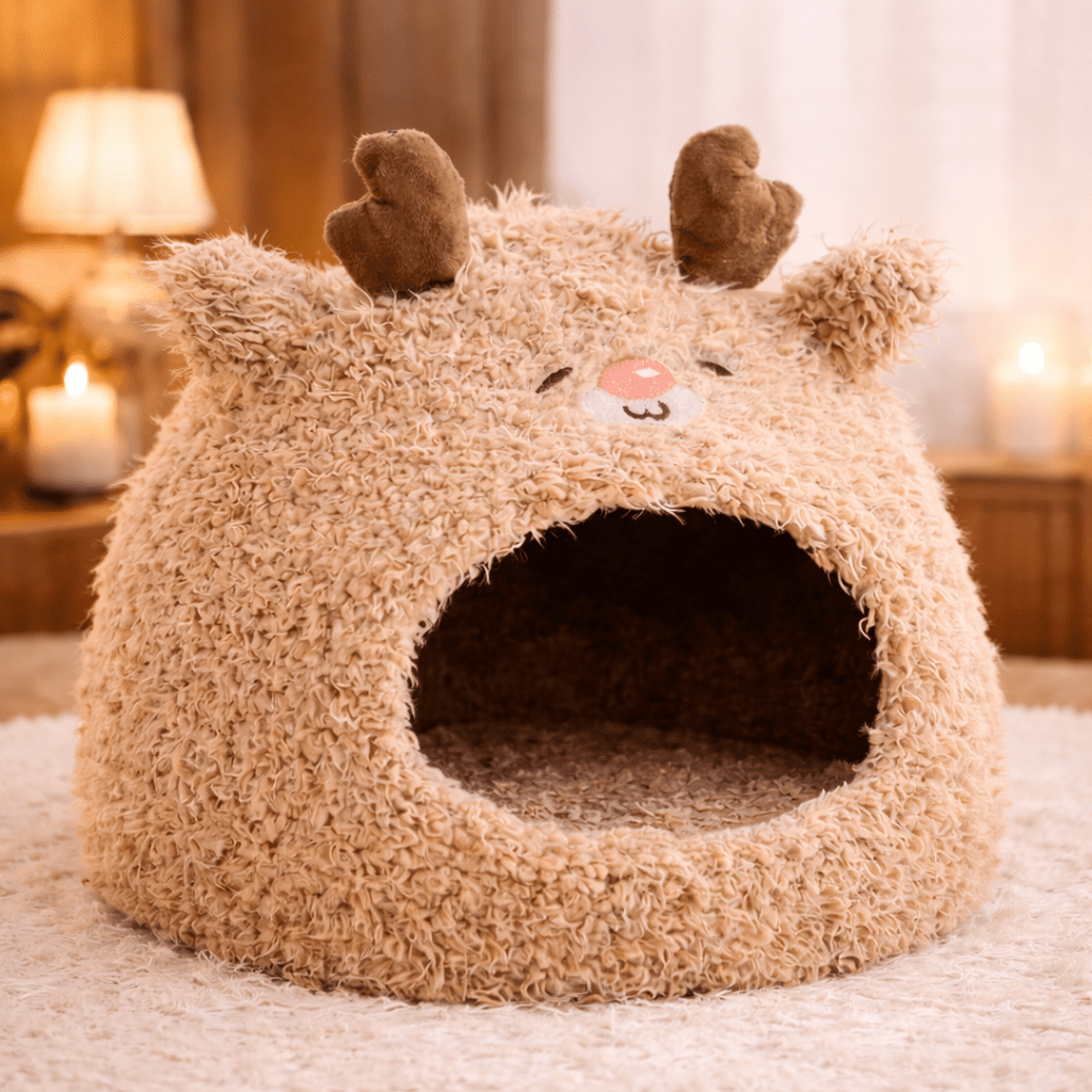 niche chat douce brune design renne mignon