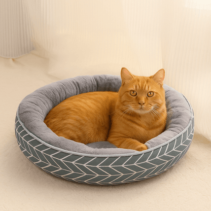 panier chat forme donut motif chevrons gris avec chat orange