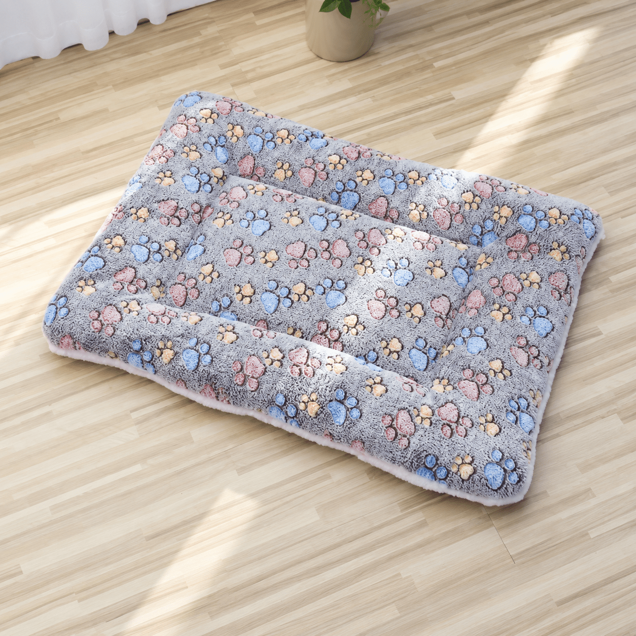 tapis chat gris confortable design pattes chat