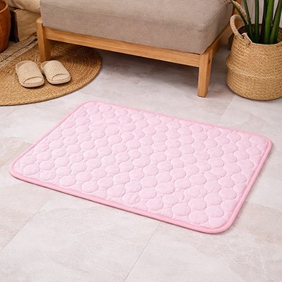 tapis rafraichissant chat rose confortable