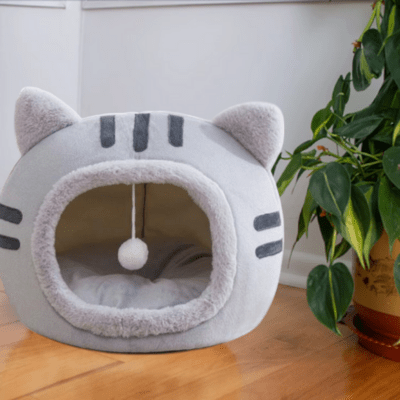 vue pres lit pour chat confortable gris